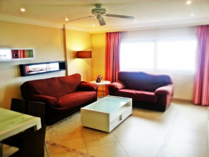 Hamilton Court Aparthotel Santo Tomás Rum bild